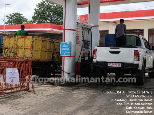 Dugaan Pengisian Solar Subsidi ke Drum dan Bak Truk di SPBU Kapuas Hulu Jadi Sorotan, Aparat Diminta Turun Tangan