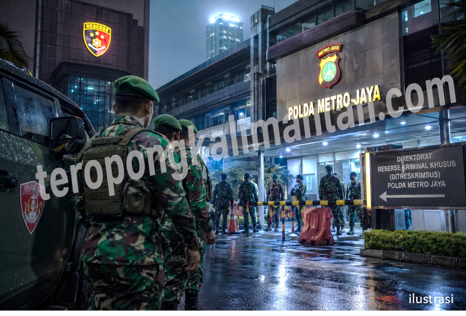 Dugaan Kehadiran Personel TNI di Polda Metro Jaya Usai Penggeledahan Kasus Korupsi Besar, Mabes TNI Membantah